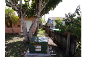 6220 NW 12th Ct, Sunrise, FL 33313, Sold 04/16/25