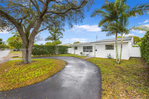6631 Garfield St, Hollywood, FL 33024, Sold 04/24/25