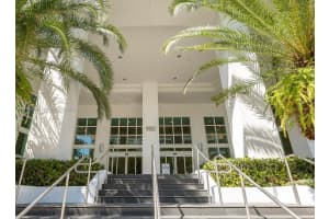 950 Brickell Bay Dr, Miami, FL 33131, Sold 06/12/25