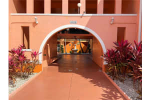 4685 NW 9th St APT 107, Miami, FL 33126, Sold 07/17/25