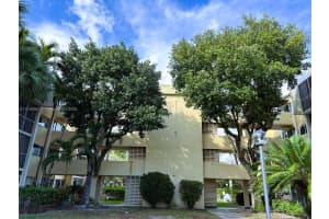 942 NE 199th St #3E, Miami, FL 33179, - MLS#A11748581