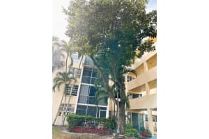 942 NE 199th St #3E, Miami, FL 33179, - MLS#A11748581
