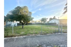 1350 Nw 51st Ter Miami, FL 33142 Sold 04/14/25