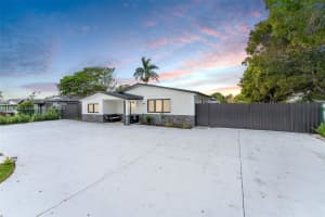 746 NW 8th Ct, Homestead, FL 33034, Sold 04/10/25