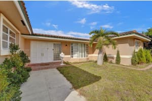 4819 Mckinley St, Hollywood