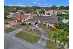 4819 Mckinley St Hollywood, FL 33021 - MLS#A11748904
