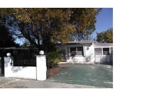 2461 Nw 208 Th St, Miami Gardens