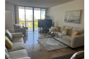 20281 E Country Club Dr 1105 Aventura, FL 33180 - Off Market