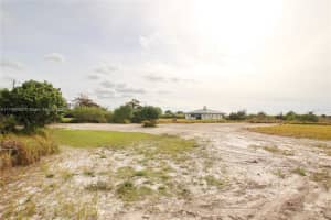 8000 Sw Conners Hwy Okeechobee, FL 34974 Sold 05/16/25