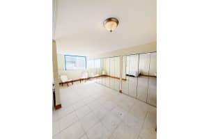 345 Ocean Dr APT 914, Miami Beach, FL 33139, Sold 06/30/25