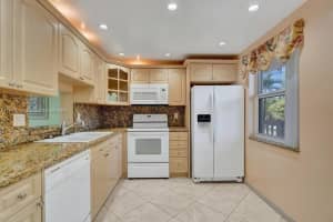 424 SE 10th St, Dania Beach, FL 33004, Sold 06/09/25