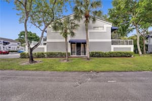 2326 Sw 82nd Ter, North Lauderdale
