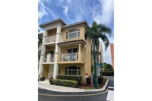 18408 Ne 27th Ct 18408, Aventura