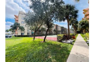 9360 Fontainebleau Blvd APT 612, Miami, FL 33172, Sold 08/22/25
