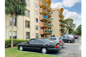 9360 Fontainebleau Blvd APT 612, Miami, FL 33172, Sold 08/22/25