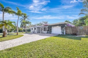 702 SW 25th Pl, Boynton Beach, FL 33435, Sold 04/14/25
