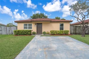 25740 SW 127th Pl, Princeton, FL 33032, Sold 03/26/25
