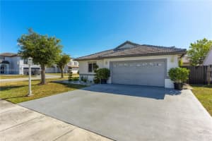 15902 SW 73rd St, Miami, FL 33193, Sold 05/03/25
