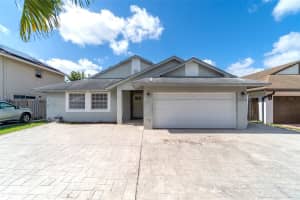19060 NW 77th Ct, Hialeah, FL 33015, Sold 04/11/25