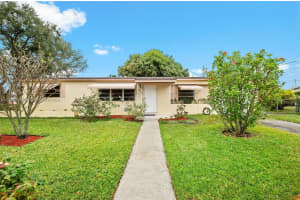 472 W 15th St, Hialeah, FL 33010, Sold 05/01/25