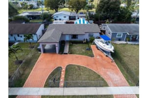 1820 N 27th Ave, Hollywood