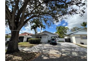 15148 NW 89th Ave, Hialeah, FL 33018, Sold 05/20/25