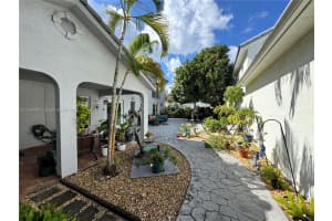 15148 NW 89th Ave, Hialeah, FL 33018, Sold 05/20/25