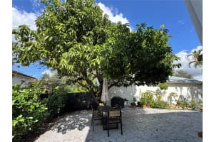 15148 NW 89th Ave, Hialeah, FL 33018, Sold 05/20/25