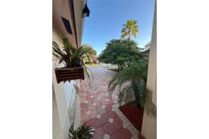 14026 S Cypress Cove Cir, Davie, FL 33325, Sold 04/15/25
