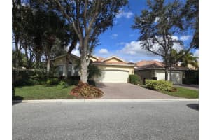 6855 Shamrock Trl, Boynton Beach