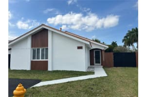 2400 SW 113th Ct, Miami, FL 33165, Sold 04/29/25