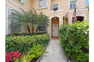 14817 Balgowan Rd Apt 104-5, Miami Lakes, FL 33016, Sold 04/25/25