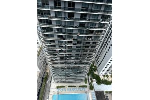 45 Sw 9th St 3407, Miami