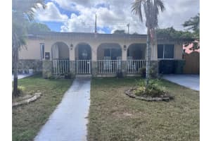 900 Nw 127th St, North Miami