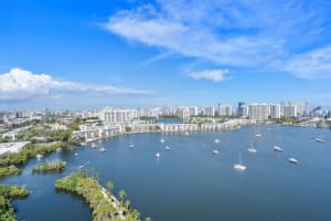 17301 Biscayne Blvd 2108, North Miami Beach