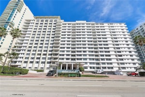 5005 Collins Ave APT 222, Miami Beach, FL 33140, - MLS#A11749965