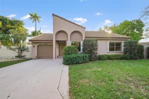 2880 Azalea Dr, Hollywood, FL 33026, Sold 04/17/25