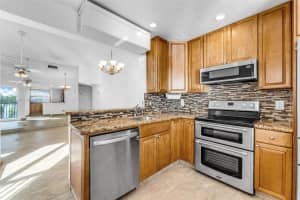1303 S Liberty Ave 1303i, Homestead