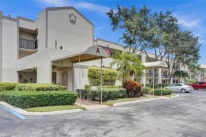 10526 E Clairmont Cir, Tamarac, FL 33321, Sold 04/03/25