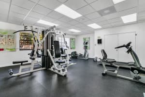 202 Palm Cir W, Pembroke Pines, FL 33025, Sold 04/16/25