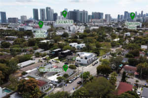 93 Nw 44th St, Miami