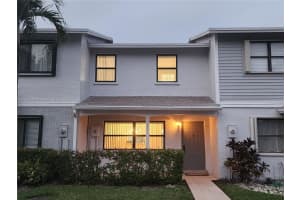 10577 NW 8th St, Pembroke Pines, FL 33026, Sold 05/23/25