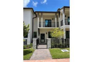 4528 NW 83rd Path 4528, Doral, FL 33166 Sold 09/29/25