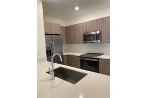 4528 NW 83rd Path 4528, Doral, FL 33166 Sold 09/29/25