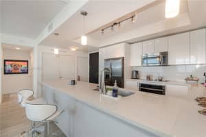 999 Sw 1st Ave 3112, Miami