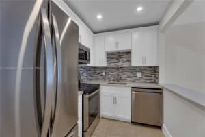 101 E McNab Rd APT 210, Pompano Beach, FL 33060, Sold 04/23/25