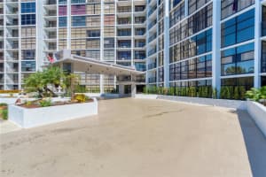 600 Parkview Dr, Hallandale Beach, FL 33009, Sold 03/26/25