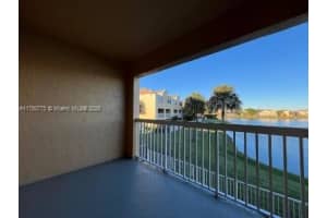 5200 NW 31st Ave APT 13, Fort Lauderdale, FL 33309, Sold 07/24/25