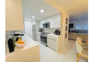 9394 SW 77th Ave APT F1, Miami, FL 33156, Sold 05/19/25