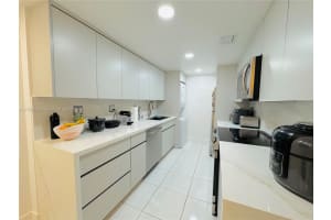 9394 SW 77th Ave APT F1, Miami, FL 33156, Sold 05/19/25